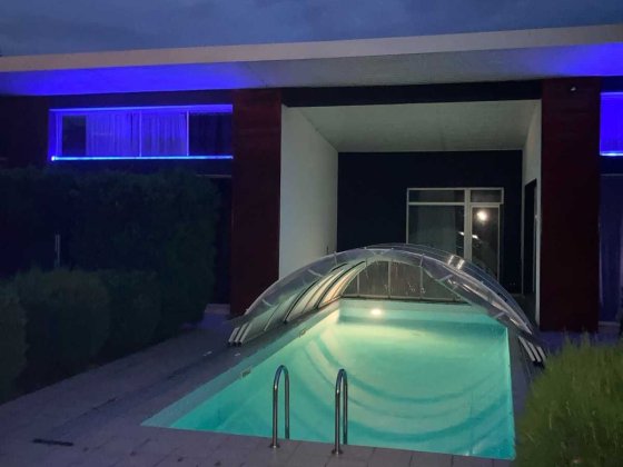 Продам будинок з басейном с. Новоолександрівка Новоалександровка