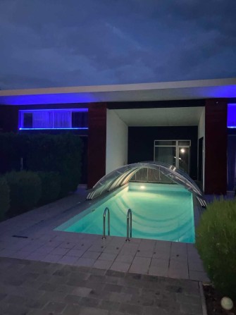 Продам будинок з басейном с. Новоолександрівка - фото 1