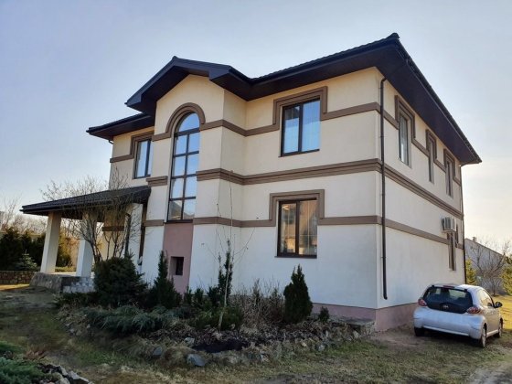 Продам дом с частичным ремонтом Новоалександровка