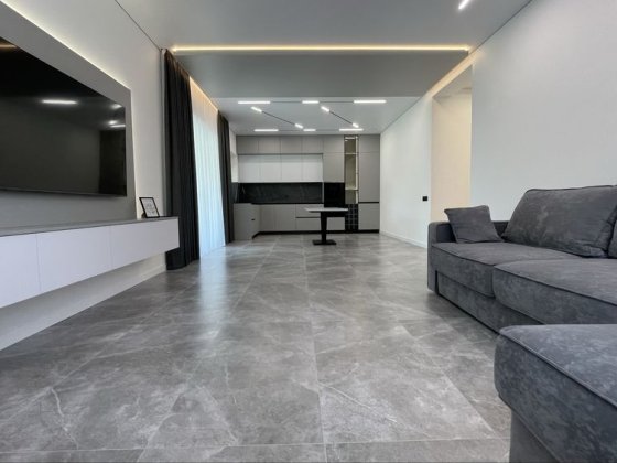 продажа дома с ремонтом 2025 г / басейном в Новоолександровке Новоалександровка