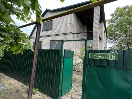 Продам двух этажный дом на Баме Тернівка