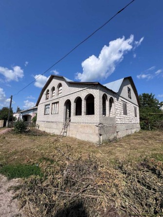 № 10577 - Дом, Черняхов, 2-эт., пеноблок/кирпич - фото 1