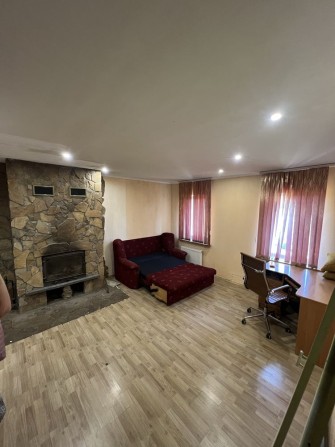 Житловий будинок з ремонтом , земельна ділянка , центр Чуднів , газ - фото 1