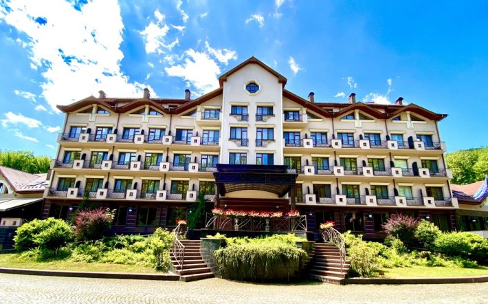 Продам великолепный Дом-Гостинечный комплекс в райском уголке! - фото 1