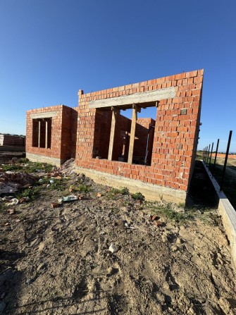 Продаж американки на етапі будівництва в Сторожниці - фото 1