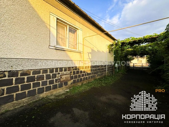 Продаж будинку, ділянка 23 сотки, біля центральної дороги, Сторожниця - фото 1