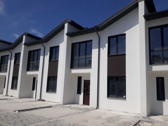 Продаж готового таунхауса 135м2 з гаражем Угорники