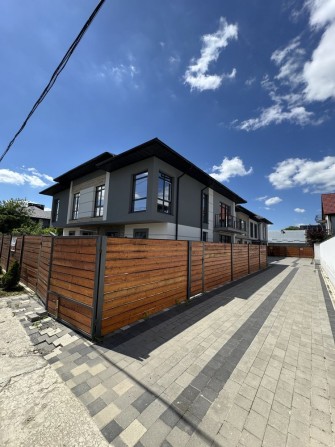 Продам 2-х поверховий Таунхаус із терасою, готовий до ремонту - фото 1