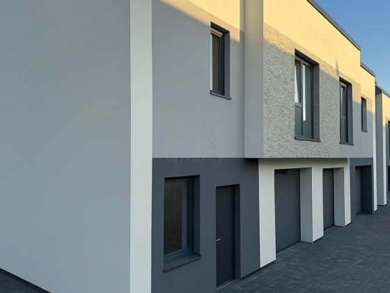 ТЕРМІНОВО!!! Продаж таунхауса 140м2 з гаражем біля Калинової Слободи Криховцы