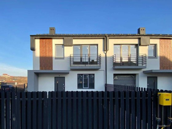 Є ОСЕЛЯ/Зданий КУТОВИЙ будинок (таунхаус) 133м2/ЧАСТКОВИЙ РЕМОНТ/3.5 с Вовчинець