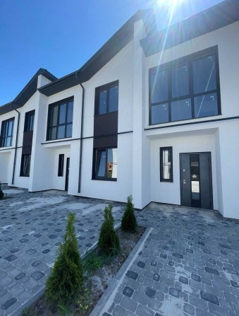 Зданий таунхаус у Крихівцях. - фото 1