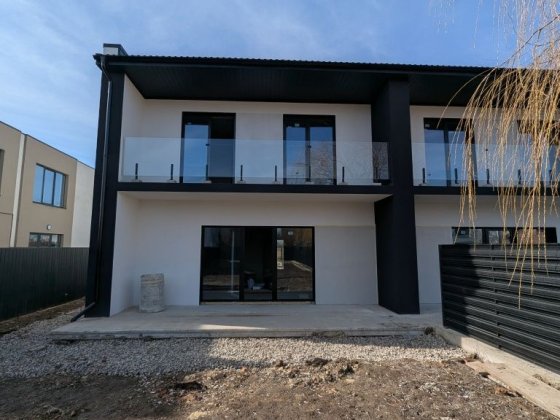 Продається  Готовий  дуплекс  5 сотих землі Крихівці