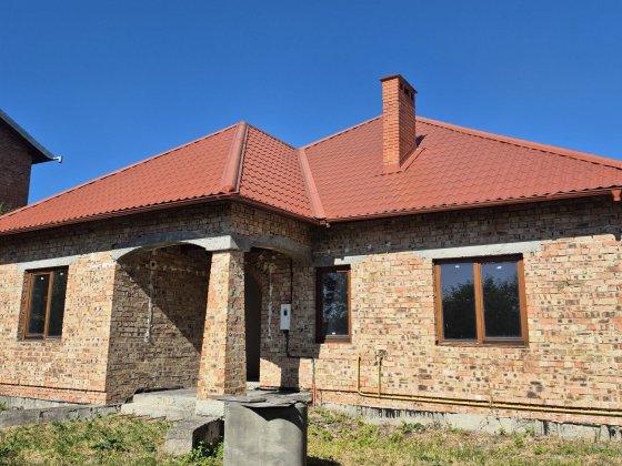 Особняк з сучасним плануванням в селі Черніїв Черніїв