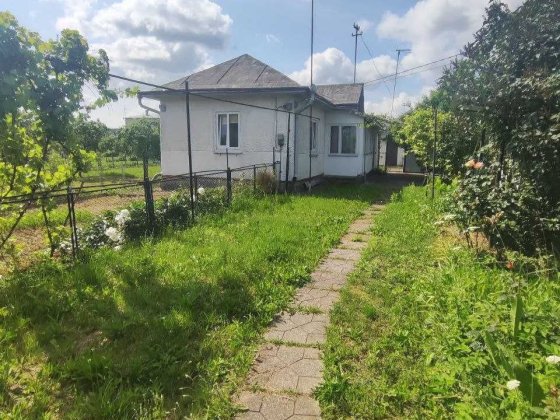 Продаж будинку за 10км від Івано-Франківська Тысменица