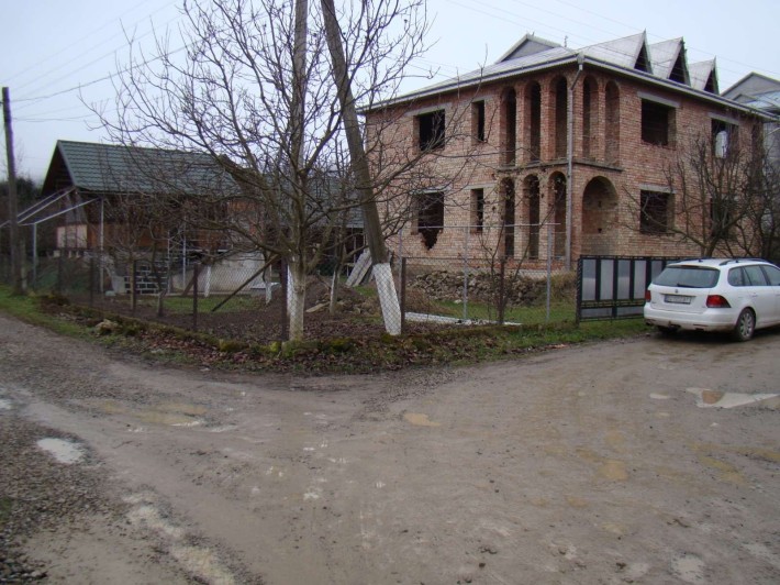 Продається будинок з земельною ділянкою м. Косів (Карпати), торг можли - фото 1