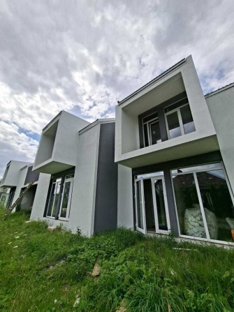 Продається затишний КОТЕДЖ  з подвір'ям в передмісті Івано-Франківська - фото 1