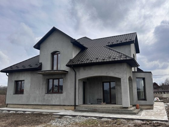 Двоповерховий будинок з гаражем і терасою, 12 соток, Драгомирчани Драгомирчани