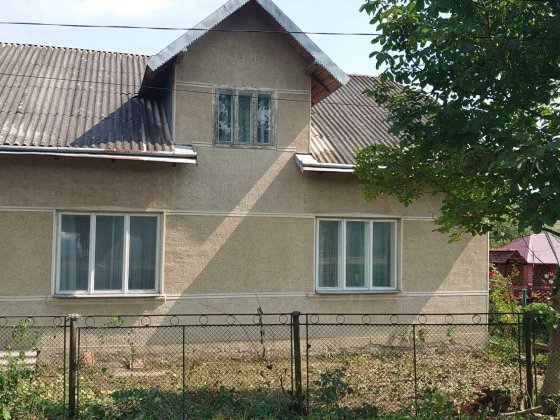 Продається господарство м.Тлумач, Івано-Франківська обл. Тлумач