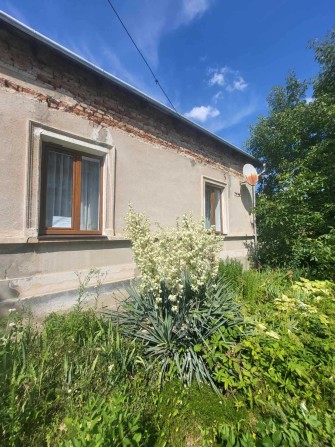 Продаж будинку в м. Тлумач в центрі міста з великим подвір'ям. - фото 1