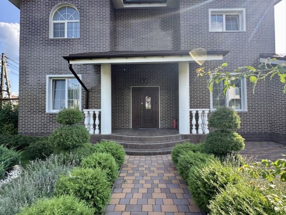 Продаж будинку преміум класу у Крюківщині.Басейн,гараж, сад.КМ Удачний Крюковщина