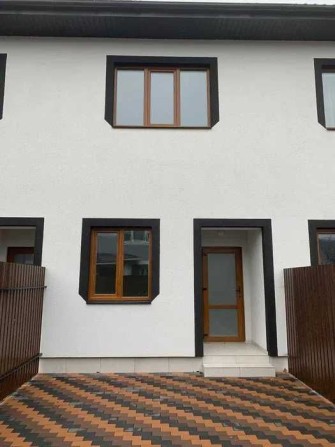 Таунхаус з ремонтом площею 96 кв.м. у с. Святопетрівське - фото 1