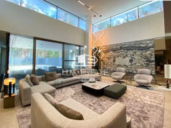 Современный дом в элитном поселке Козин стиль HiTech новый ремонт Козин