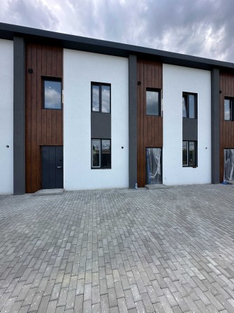 Продаж Таунхаусів у мальовничому передмісті Києва! - фото 1