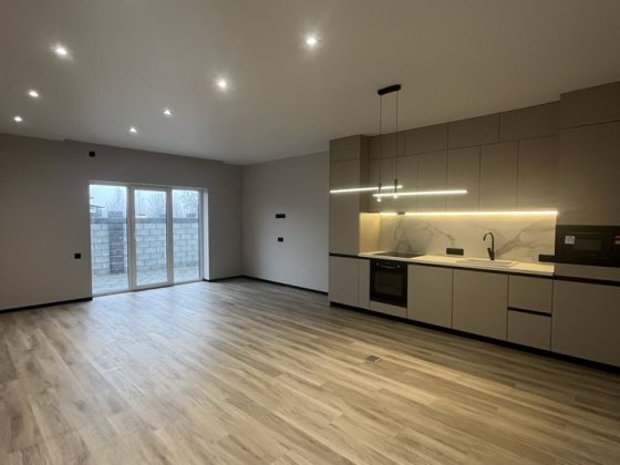 Продам будинок з ремонтом і меблями. Ворзель