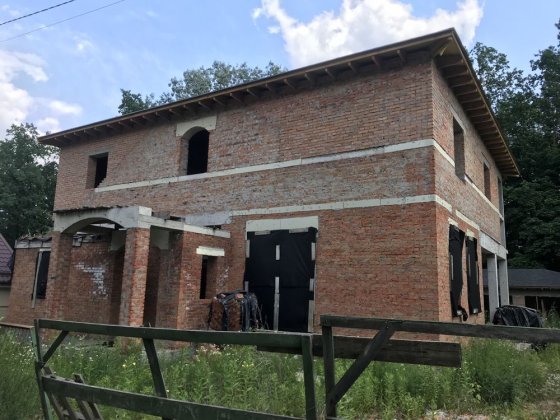 Продам будинок у затишному місці  с.  Гатне Гатное