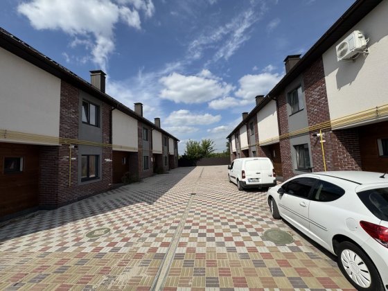 Продаж Таунхаус, будинок 90 м2 с. Гатне поряд метро Теремки Гатне