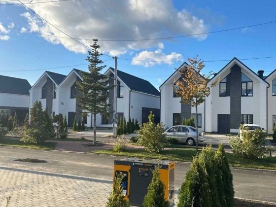 Красивий дуплекс для щасливої сім'ї в Святопетрівському. Святопетровское