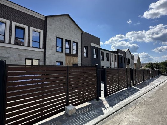 ‼️ Продаж таунхауса готовий до ремонту ‼️ Святопетровское