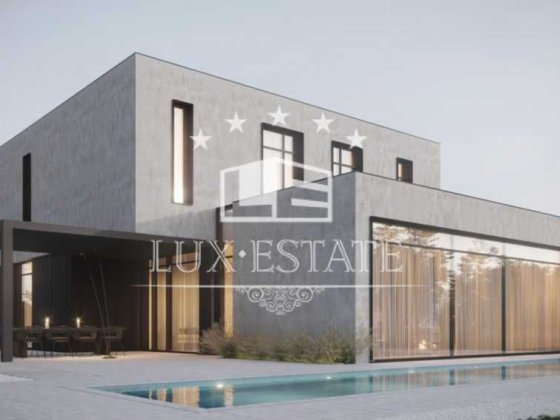 Современный дом новой постройки в охраняемом городке п. Козин Козин