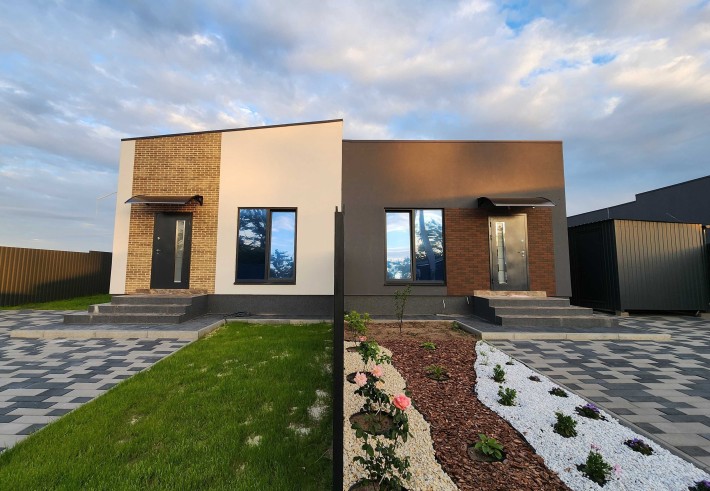 Забудовник! Продам якісний будинок-дуплекс. - фото 1