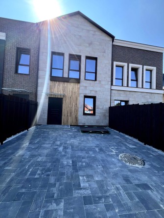 Чудовий таун в Святопетрівському, 100м2, Газ, без комісії - фото 1