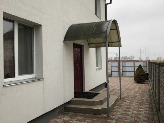 Продам будинок (таунхаус) на 4 квартири 5 соток землі Святопетровское