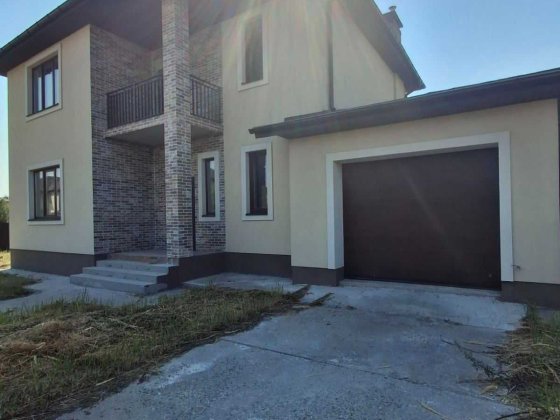 Будинок 200м2 з гаражем у Гатне Гатне