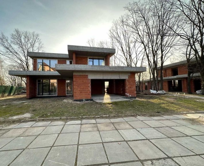 Продаж будинка з виходом на реку  в городке. Конча-Заспа. Начала Дамбы - фото 1