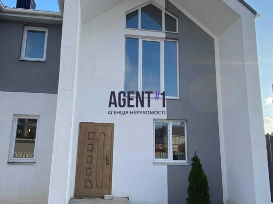 Продається таунхаус в гарній локації села Святопетрівське Святопетровское