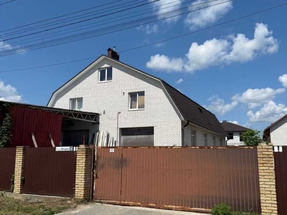 Продаж будинку 420 кв.м, 11.88 соток Святопетровское