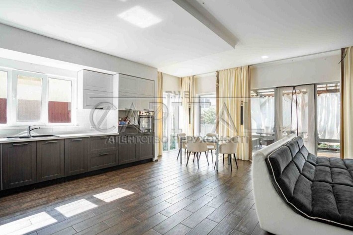 Продажа дома в Киево-Святошинском районе Гатное ул. Луговая - фото 1