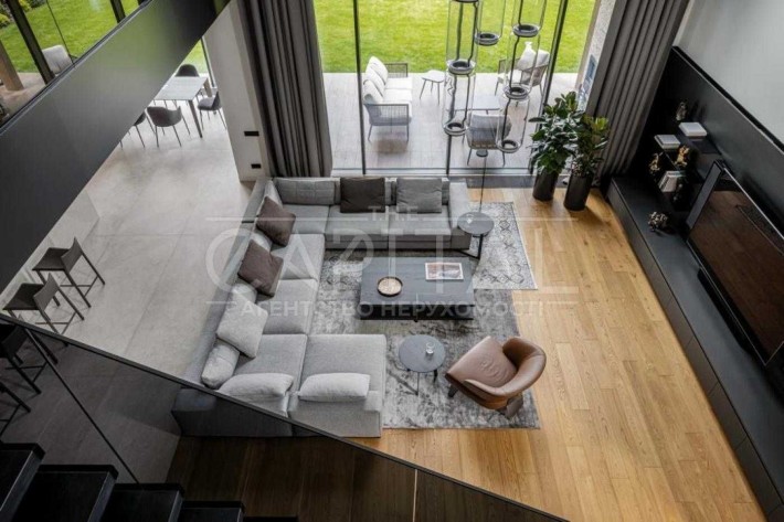 Продаж  будинку 440м2 з унікальним ремонтрмв/2 тераси/ с.Гатне - фото 1