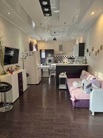 БЕЗ КОМІСІЇ! Будинок з ремонтом і меблями. ТОП локація. Поруч ЛІс - фото 1