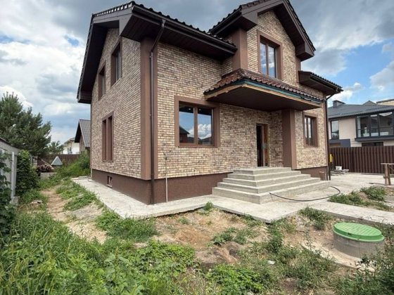 Якісний будинок з газом в зручній локаціі Гатне ! Без комісіі ! Гатное