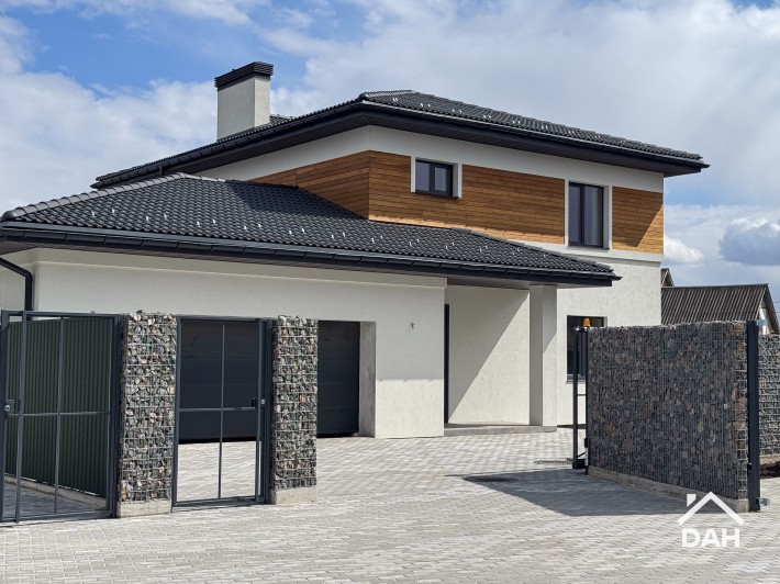 Будинок 216 м², 7 соток, під чистове є гараж та газ с. Крюківщина - фото 1