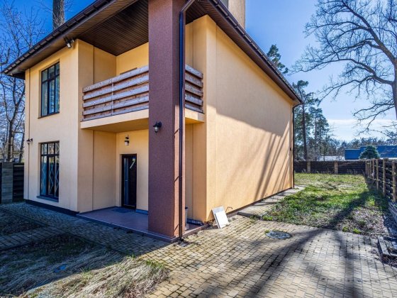 Будинок з ремонтом та ділянкою 5.6 соток біля лісу. Ворзель Ворзель