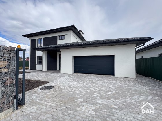 Будинок 216 м² з гаражем, 6 соток, під чистове є газ с. Крюківщина Крюковщина