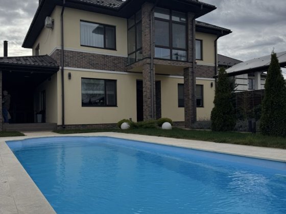 Будинок з басейном/BBQ/сауна/ремонт/меблі/без % Гатне