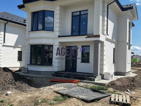 Без%. Новий будинок 160м.кв. Ділянка 5,5 соток у с.Гатне.