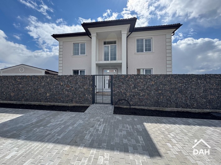 Будинок 190 м², 7.5 соток, під чистове, автонавіс та газ с. Крюківщина - фото 1